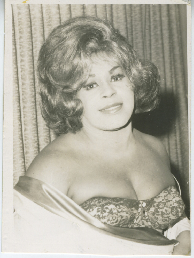 Download the full-sized image of Photo of Unknown Queen with Silk Shawl