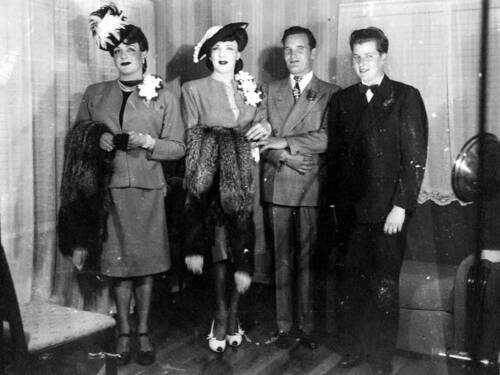 Download the full-sized image of Jackie Starr and Bill Scott wedding party