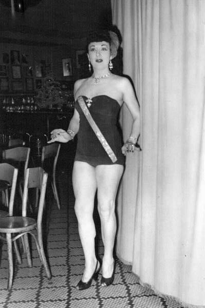 Download the full-sized image of Jackie Starr in "Bathing Beauty" costume