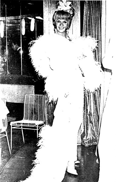 Download the full-sized image of Person Posing in White Gown