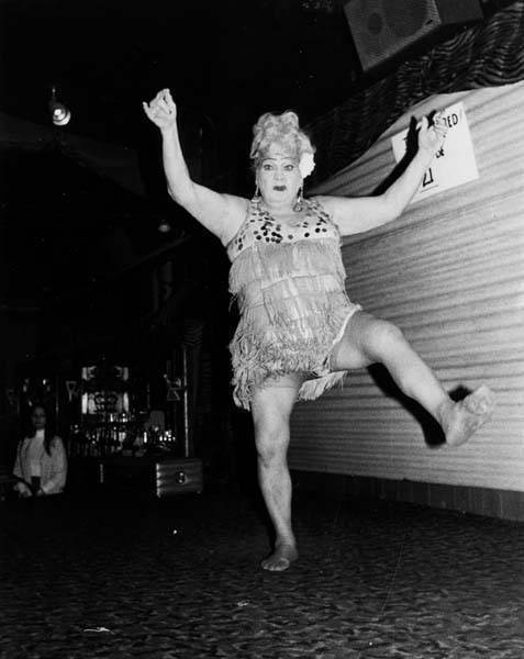 Download the full-sized image of Hotcha Hinton performing in short fringe dress