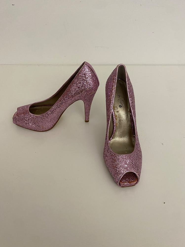 Download the full-sized PDF of Photo of Pink Sparkly Heels