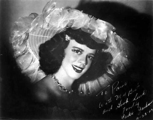 Download the full-sized image of Promotional portrait of Jackie Jackson in a large white hat